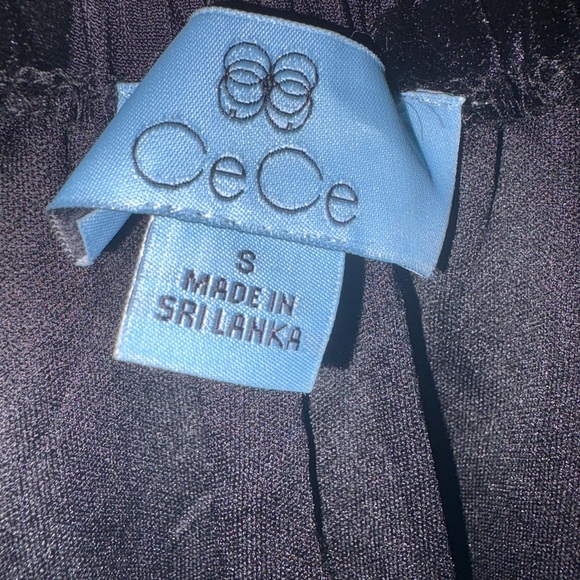 CeCe Black Burnout Velvet Floral Tie-Hem Blouse Size Small - Picture 3 of 4